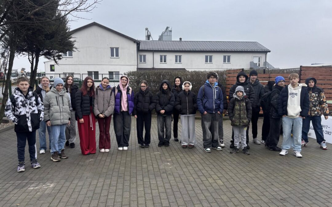 Wycieczka uczniów klas 7 i 8 do Średzkiego Schroniska 🐶🐱
